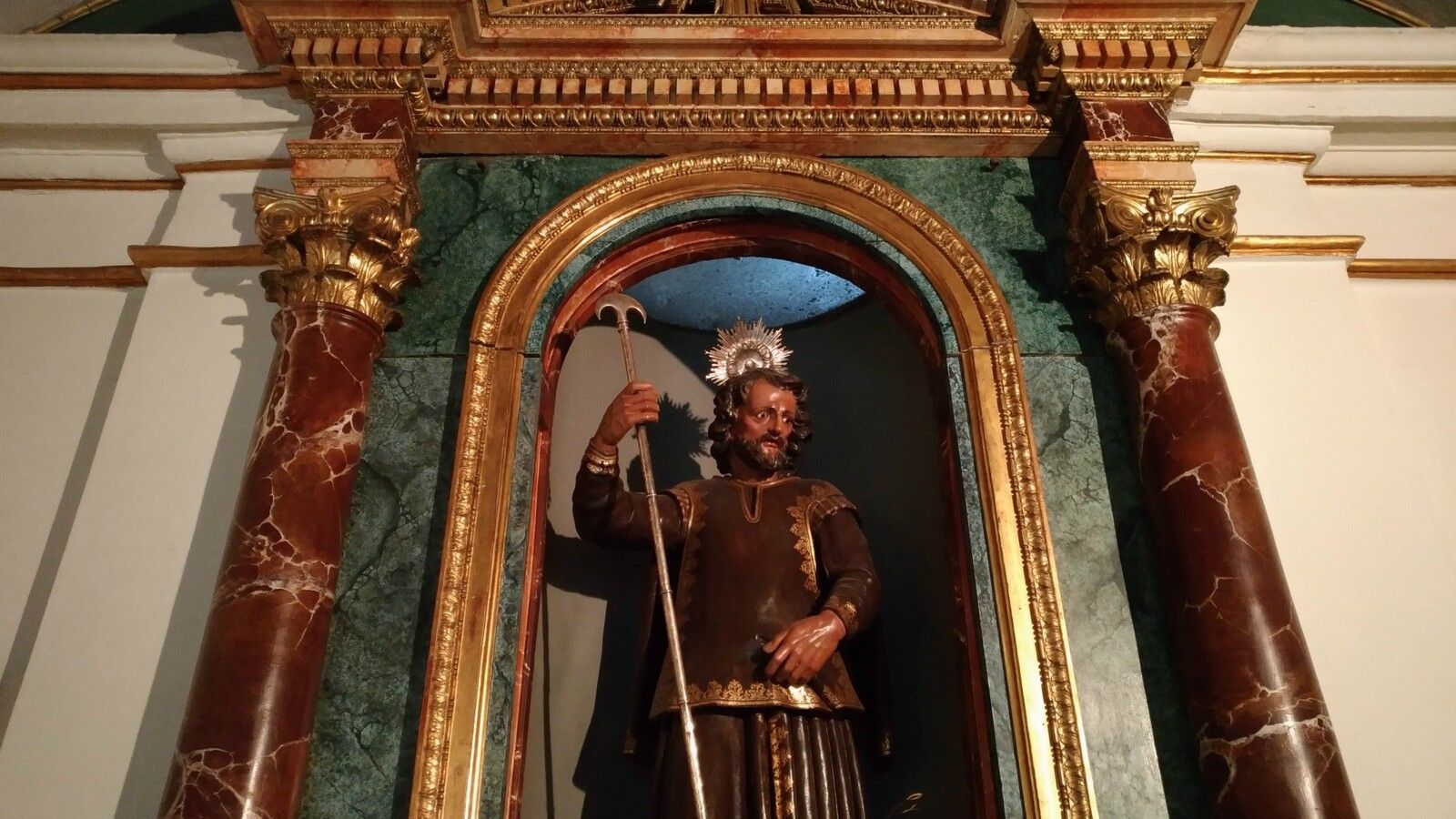 Santos enterrados en Madrid ante los que puedes ir a rezar