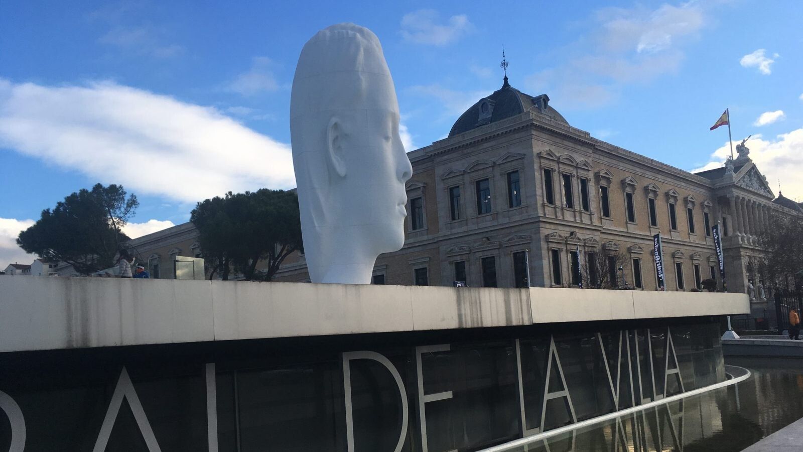 La escultura 'Julia'  permanecerá en la Plaza Colón de Madrid hasta 2024