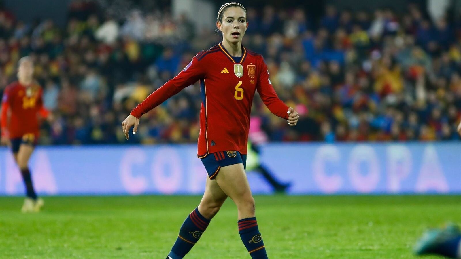 Aitana Bonmatí no participa en el entrenamiento de España por una indisposición