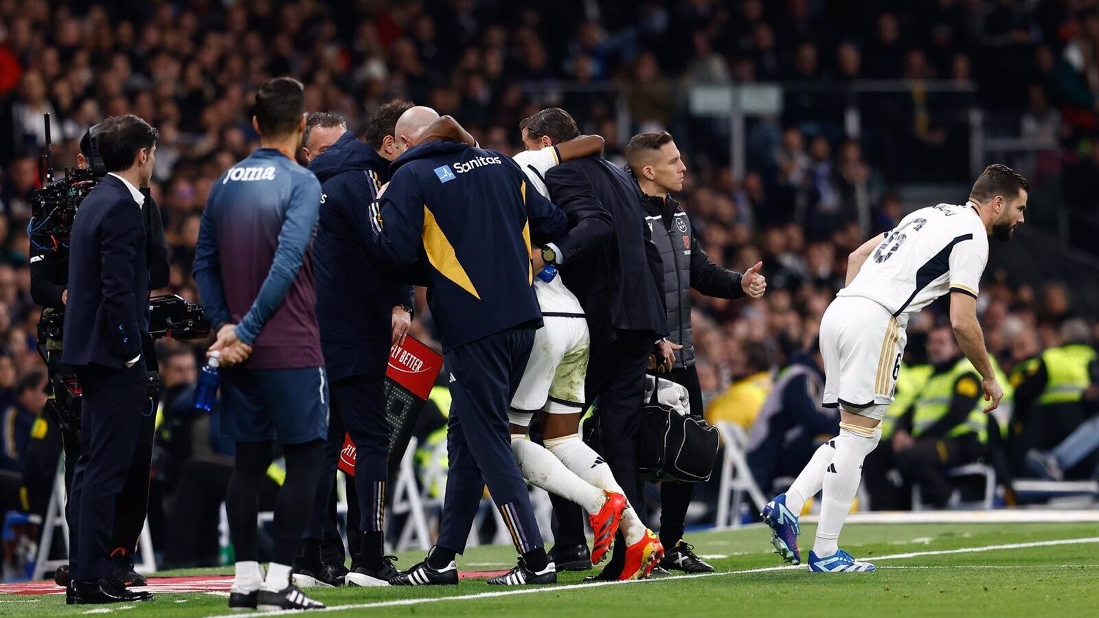 El madridista David Alaba se rompe el ligamento cruzado anterior de la rodilla izquierda