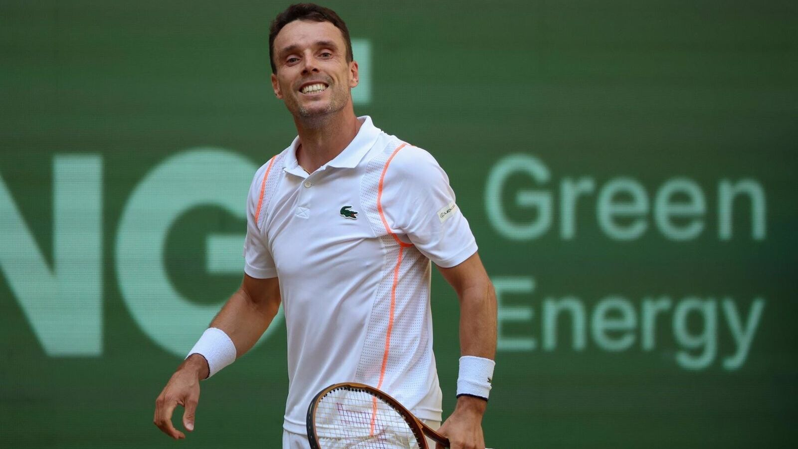 El tenista español Roberto Bautista se despide de Hong Kong en los cuartos de final