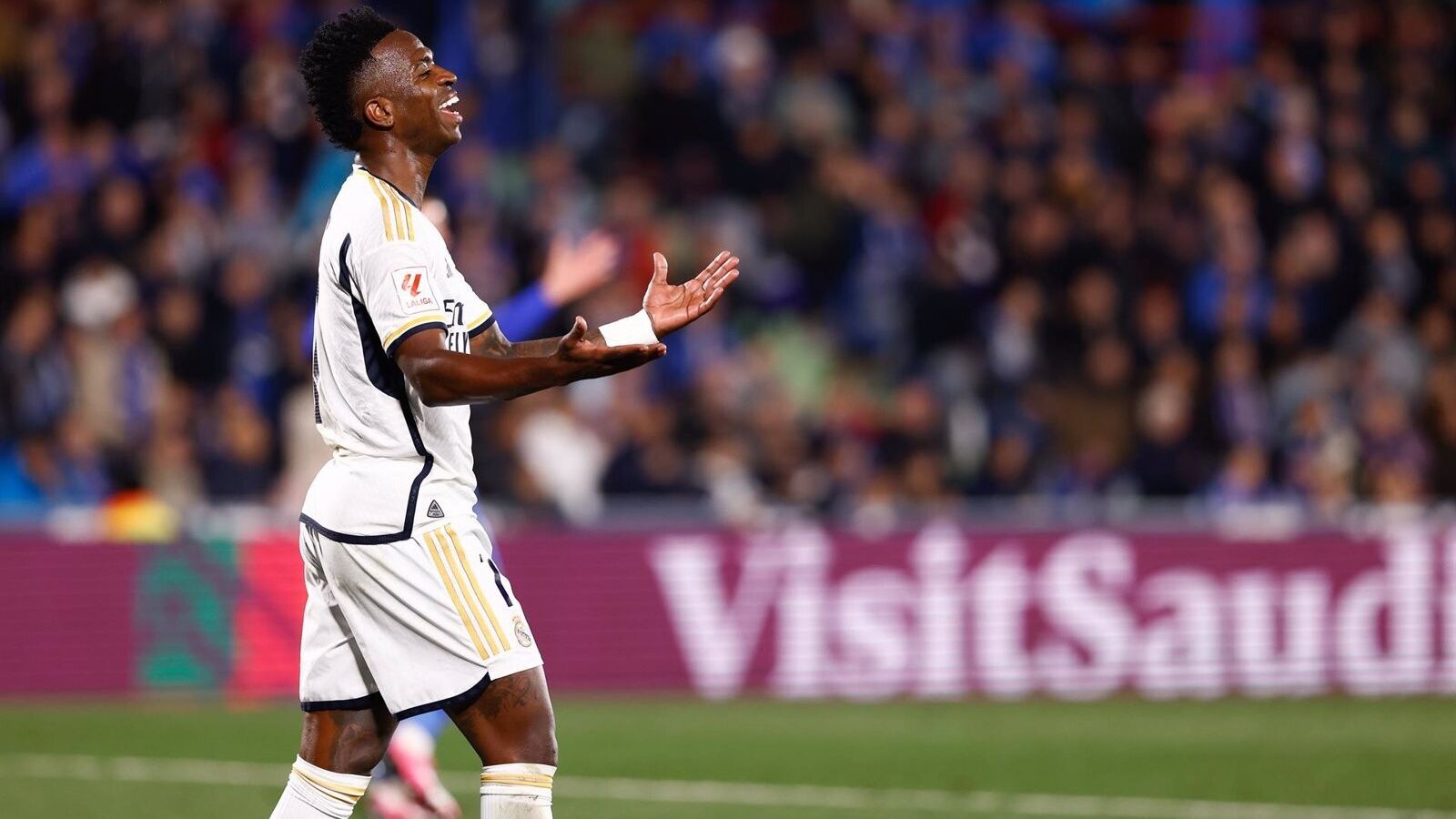 LaLiga denuncia los insultos racistas hacia Vinícius en Getafe ante la Fiscalía de Odio