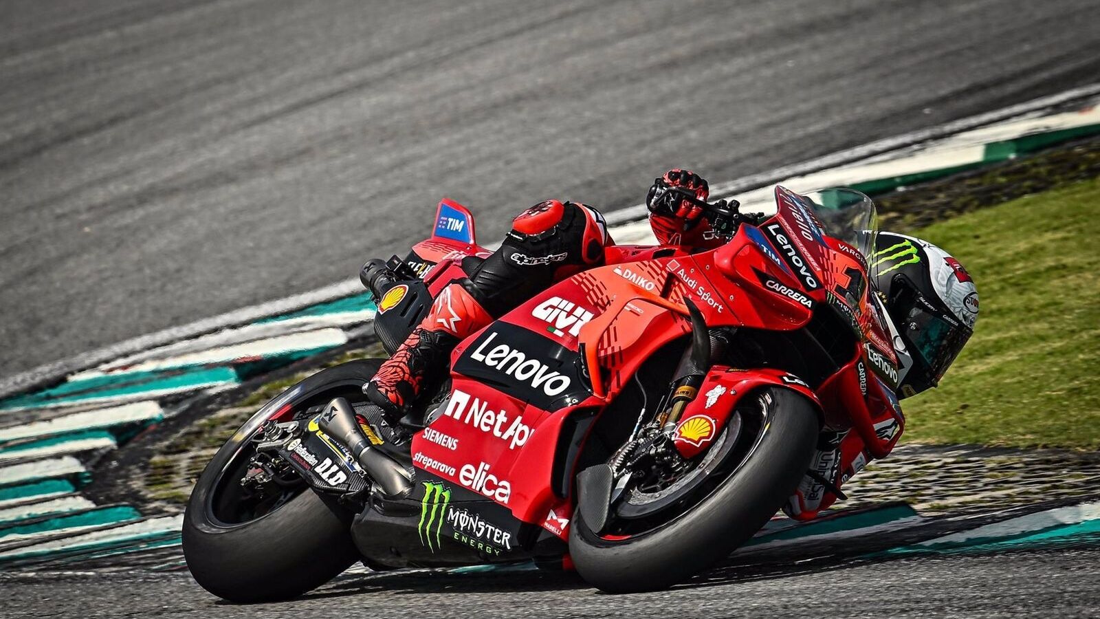 Bagnaia lidera la primera jornada del test de Lusail con Marc Márquez a casi un segundo