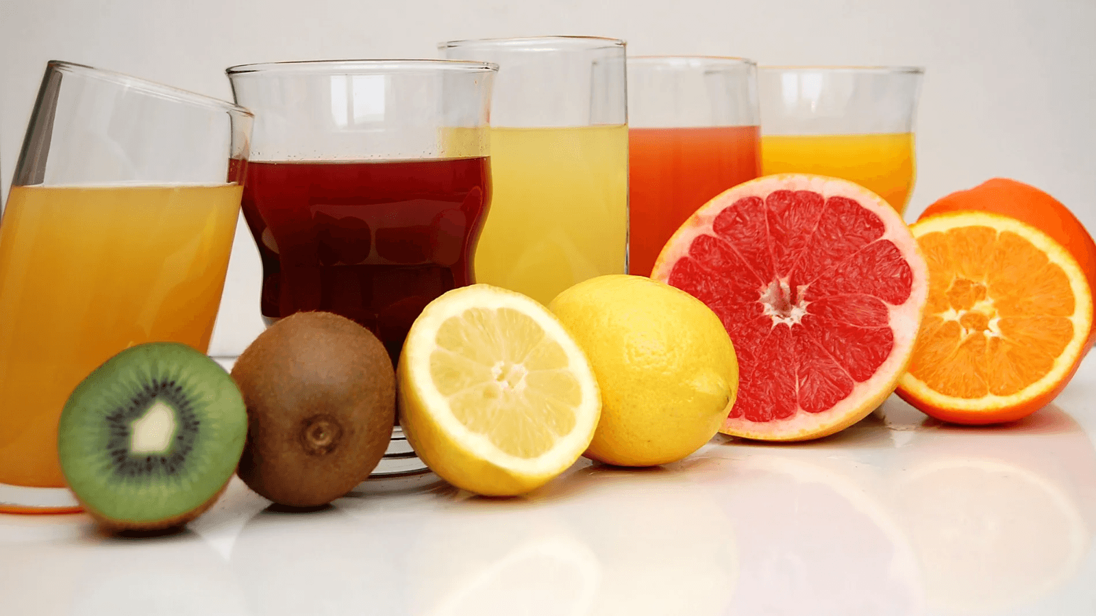Consumir solo zumos puede afectar negativamente al microbioma intestinal y oral, según un estudio