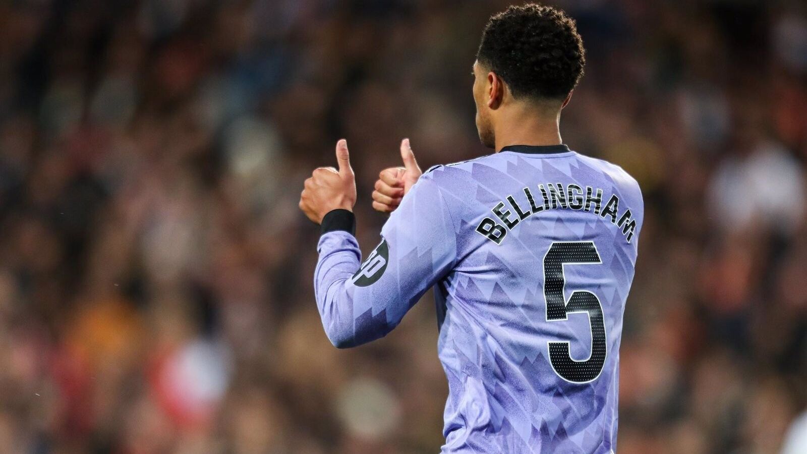 Jude Bellingham, centrocampista del Madrid, cumplirá dos partidos de sanción por su tarjeta roja en Mestalla