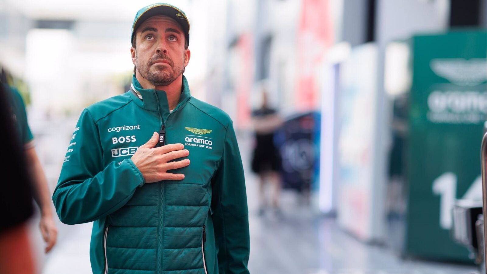 Alonso se cuela entre los Red Bull y un convaleciente Sainz cumple en los libres de Yeda