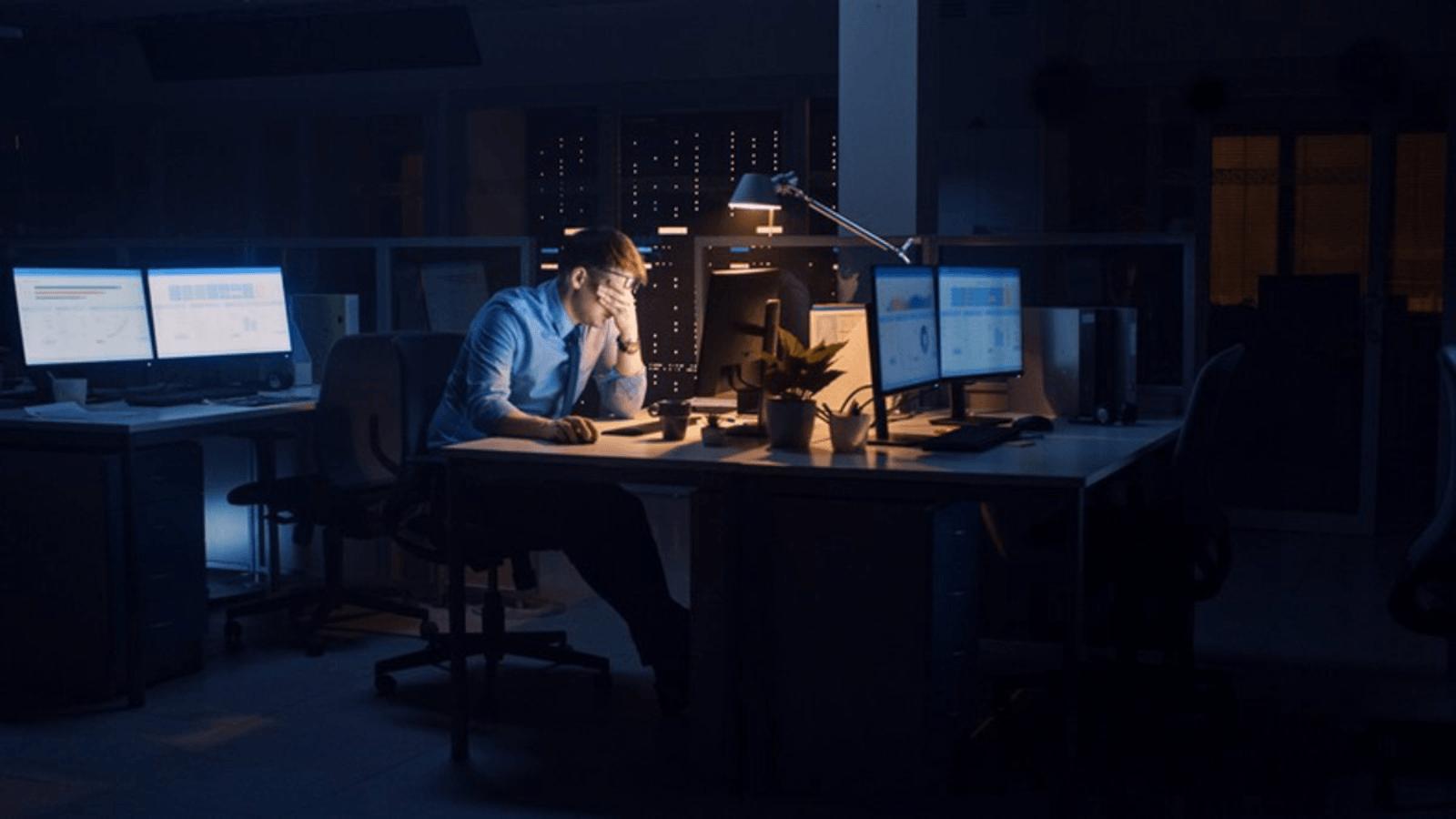 Trabajar de noche o a turnos perjudica gravemente la salud: acorta la vida un 20% y empeora su calidad