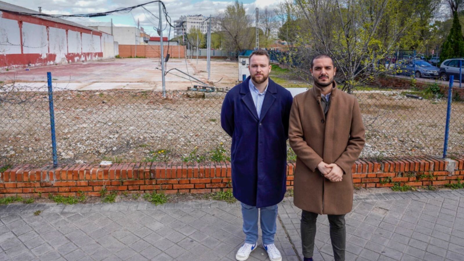 Alejandro Navarro, alcalde de Torrejón, logra el cambio de ubicación de una gasolinera en la localidad