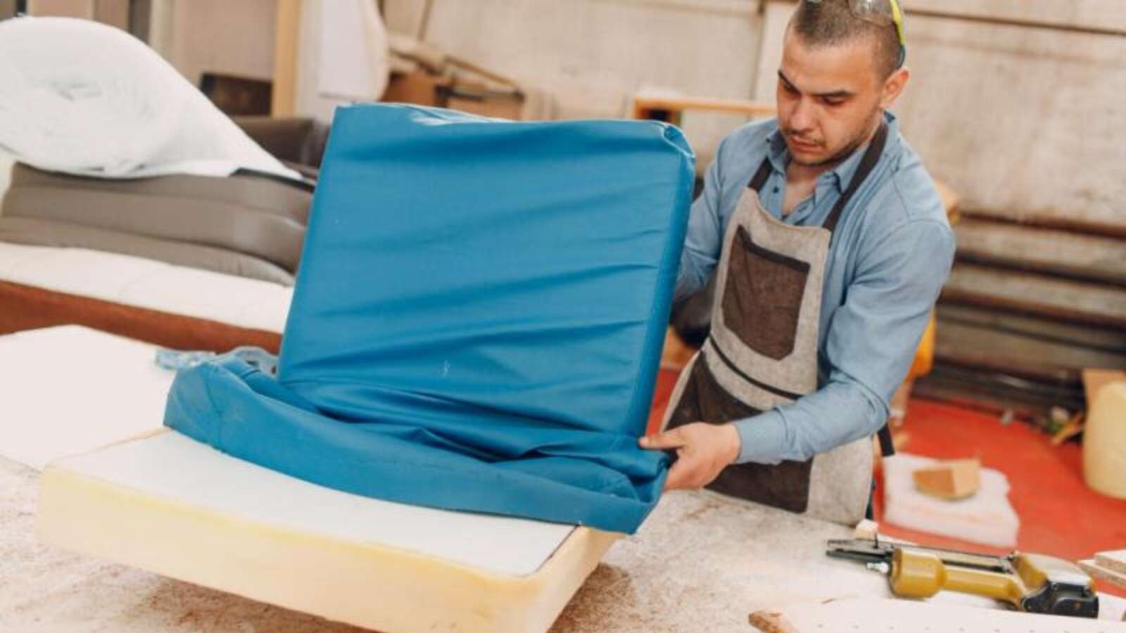 La importancia de los tapiceros en la decoración de interiores: consejos para un tapizado a medida