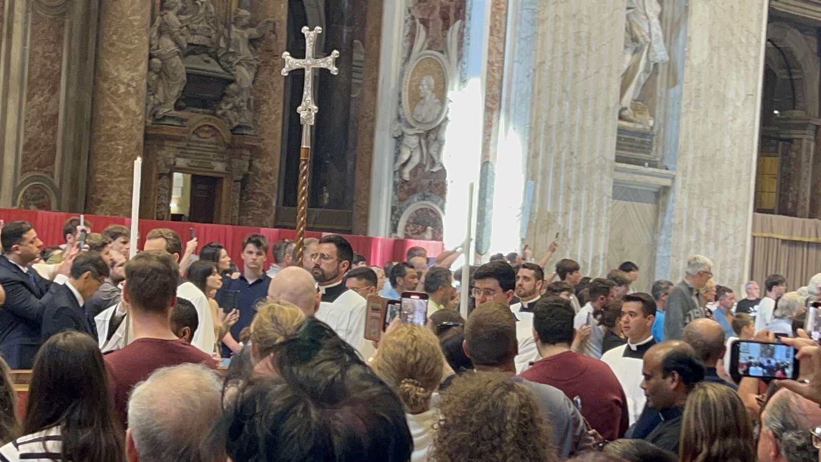 Roma, en vilo: el cónclave arranca este miércoles