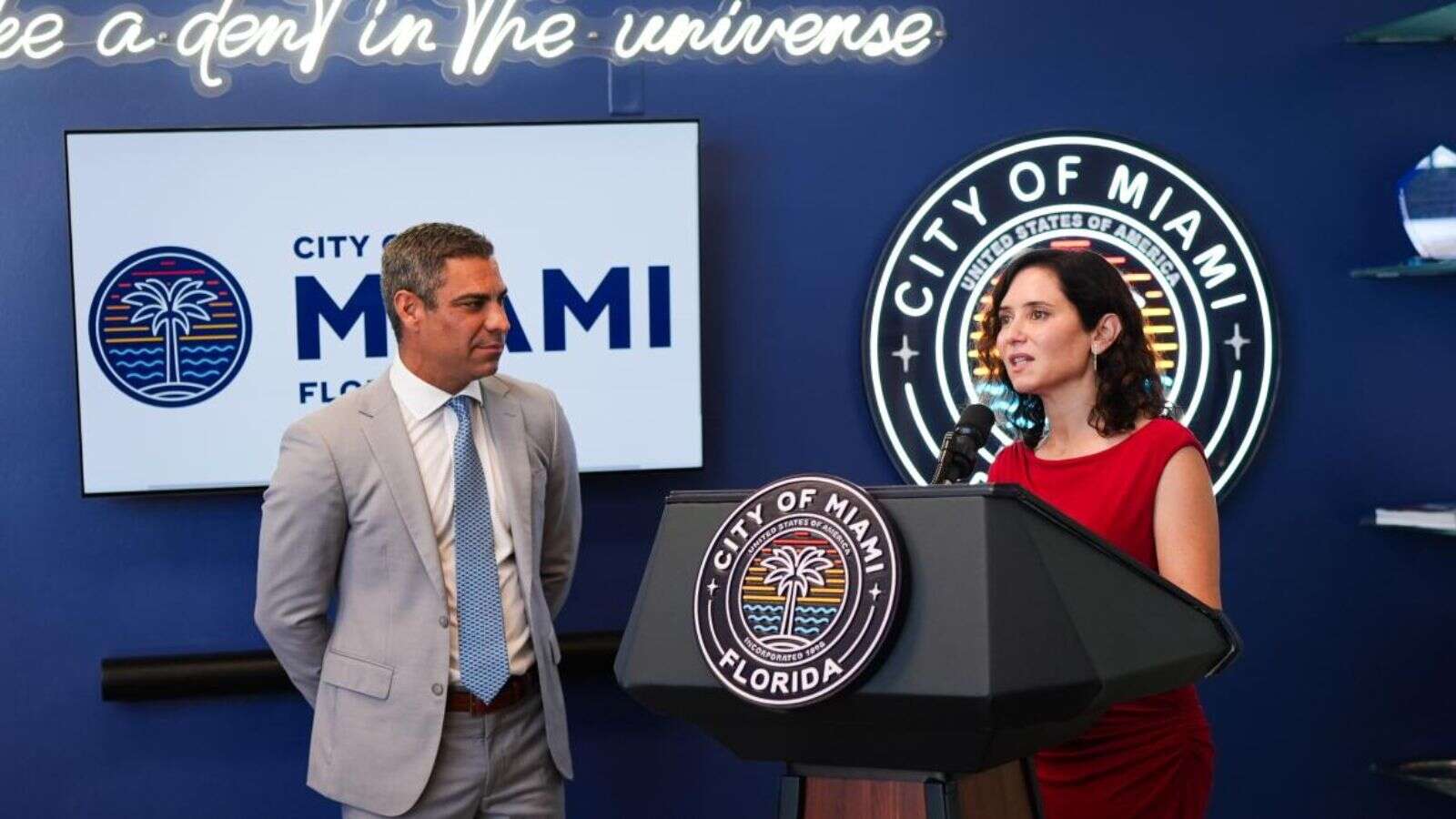 Ayuso recibe la llave de la ciudad de Miami y reivindica la libertad frente a los gobiernos tiránicos