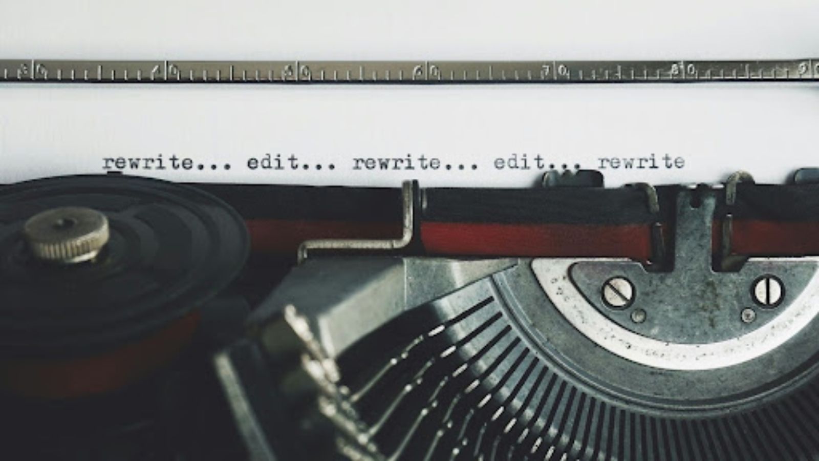 IA y cultura: ¿puede la inteligencia artificial escribir novelas y guiones teatrales?