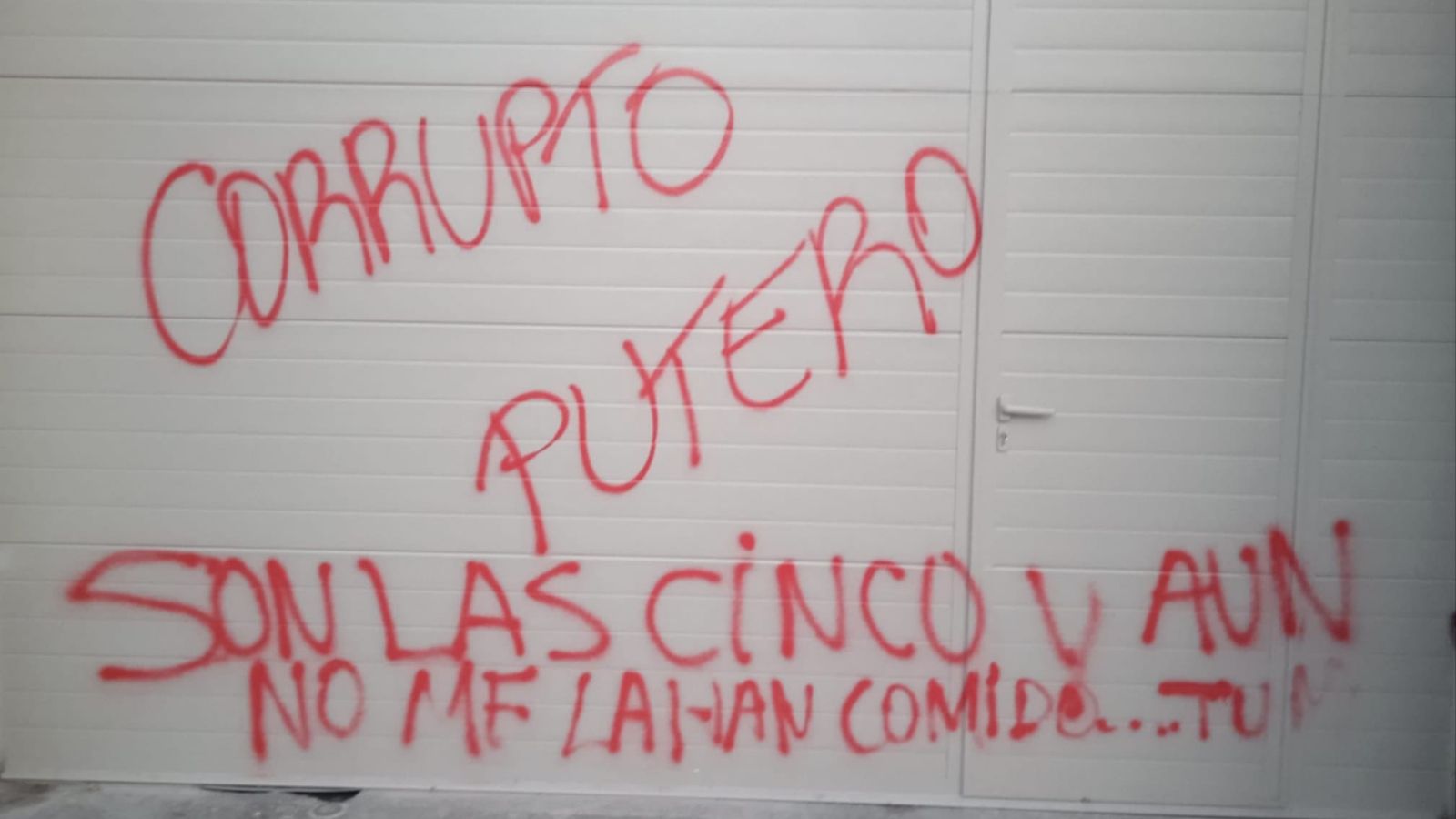 Ábalos denuncia pintadas de "corrupto" y "putero" en su domicilio