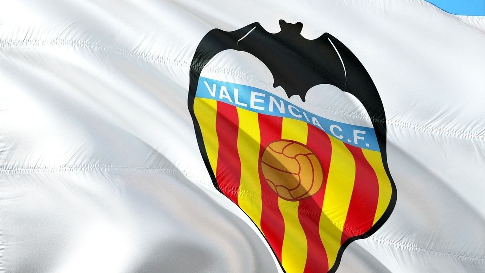 La mala racha del Valencia CF vuelve a acentuarse en el final de la primera vuelta de la Liga 2025 / 2026