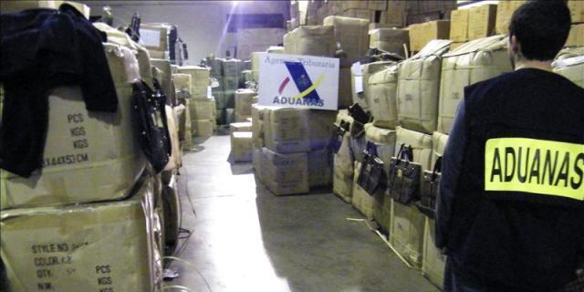 Cae una red que vendía ropa falsa fabricada en Portugal