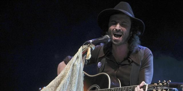 Leiva, un telonero de lujo en el concierto de los Rolling Stones