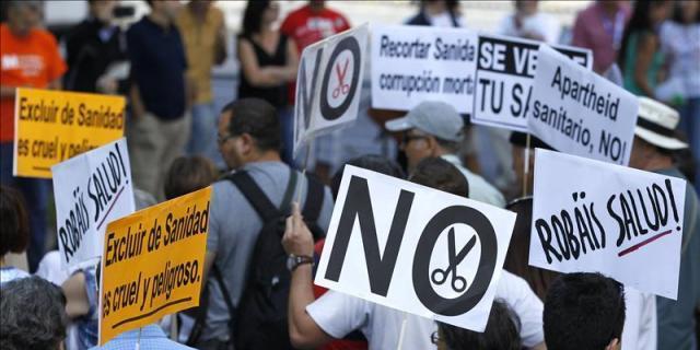 La 'marea blanca' mengua hasta los cien manifestantes