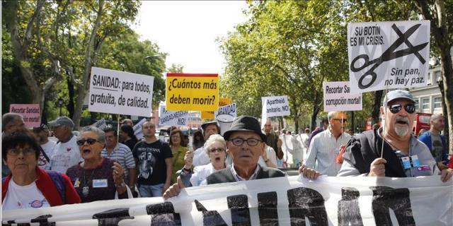 Las 'nuevas' peticiones de la marea blanca madrileña