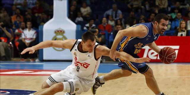 90-65. El Madrid desarbola a un Murcia que aguantó veinte minutos