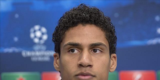 United y Chelsea interesados en Varane, según la prensa inglesa