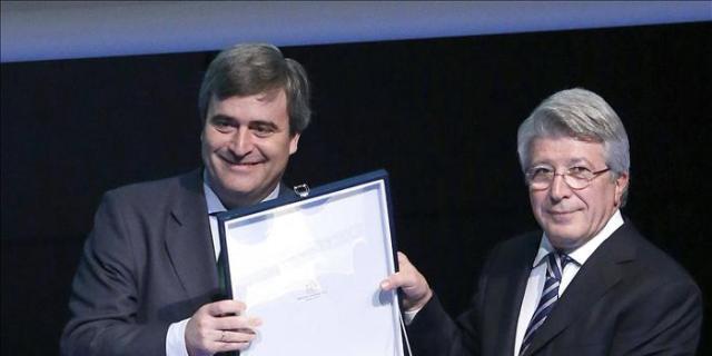 Cerezo asegura que "el Cholo Simeone tiene un contrato largo con el Atlético de Madrid"