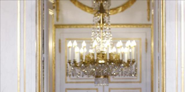 Rajoy insta al esfuerzo conjunto del Gobierno, los clubes y los medios contra la violencia