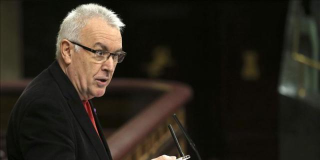 Lara dice que IU "tiene que trabajar como una piña" para defender sus propuestas