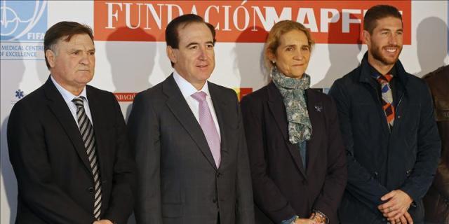 Sergio Ramos y Paco Alcácer promueven una campaña social para salvar vidas