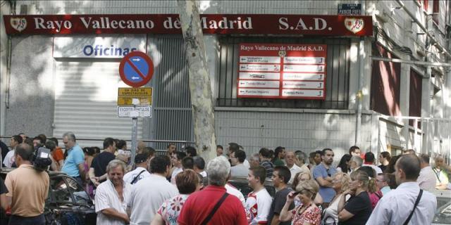 La afición del Rayo se marca como objetivo recaudar 1924 kilos de alimentos