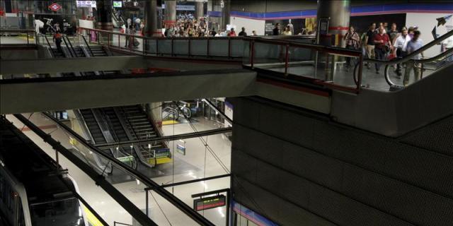 Un mercadillo en el Metro de Nuevos Ministerios colaborará con el cáncer infantil