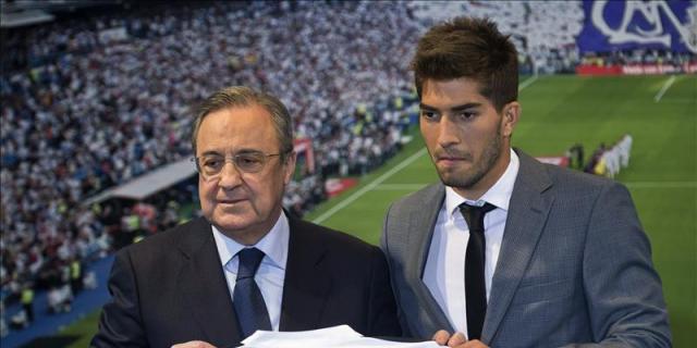 Lucas Silva presentado como nuevo jugador del Real Madrid con el dorsal 16