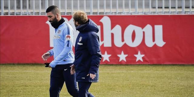 Arda Turan, baja para Eibar por una contractura muscular