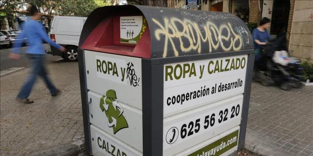 Robaban la ropa usada de los contenedores y la enviaban a Marruecos