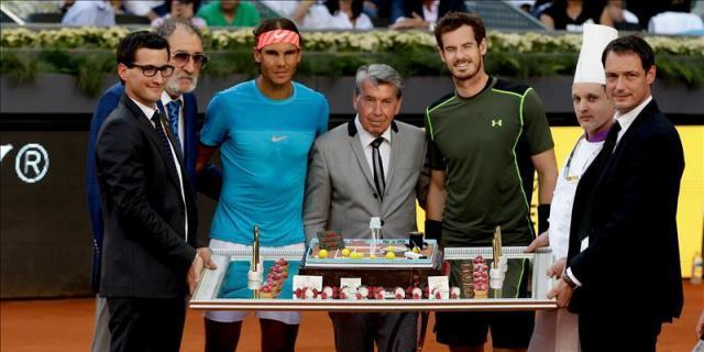 La Caja Mágica felicita a Manolo Santana por su 77 cumpleaños