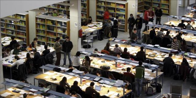 La Comunidad de Madrid amplía el horario de sus bibliotecas para el periodo de exámenes