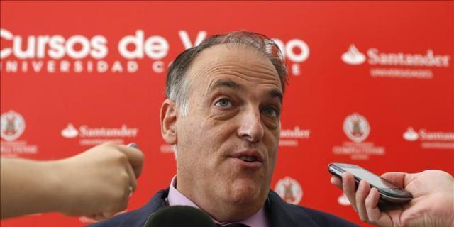 Tebas da las gracias a Casillas por "engrandecer" la Liga