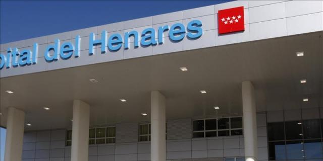 Aparece con vida un bebé de una semana tirado a un contenedor en Mejorada