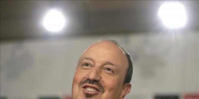 Benítez dice que respeta la decisión de Casillas, "una leyenda viva" del club