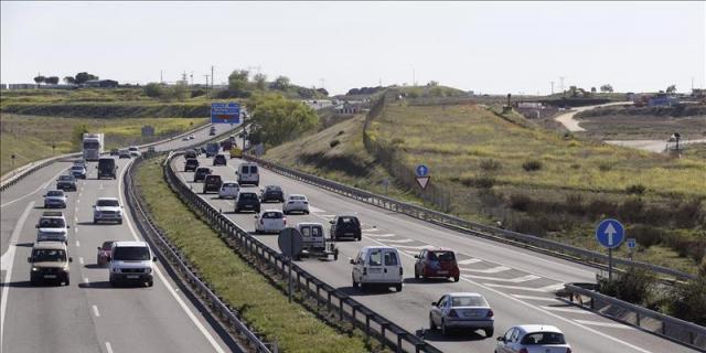 Retenciones en las carreteras de salida de Madrid