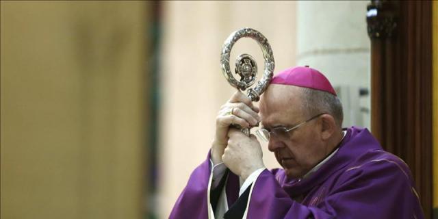 El arzobispo de Madrid pide ayuda para los refugiados evitando los "guetos"