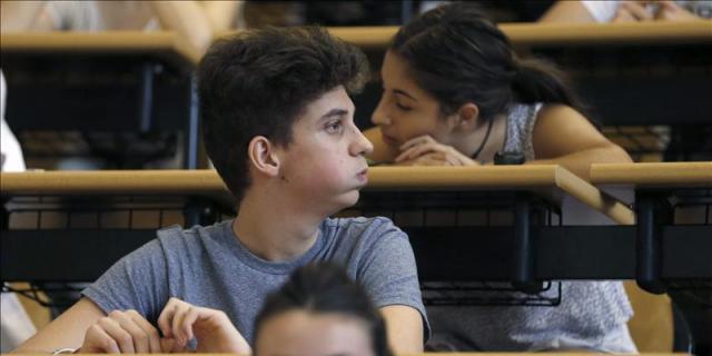 La siesta, la bomba atómica, la moral y el antifranquismo, temas de la PAU