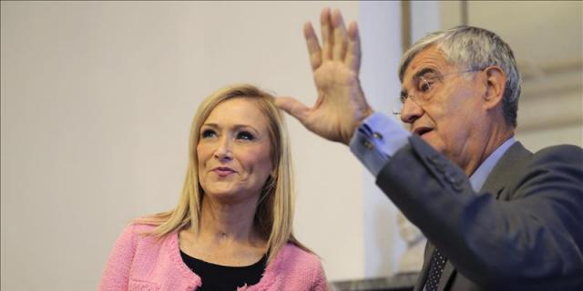 Cifuentes pide tras el comunicado de Aznar que todos en el PP sean constructivos