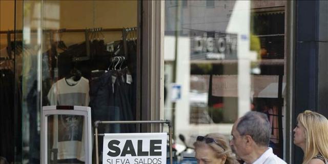 La Comunidad y varias asociaciones dan pautas de consumo seguro a mayores