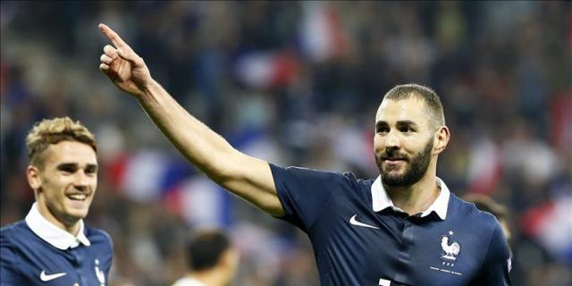Benzema sufre una lesión de grado 1 de los isquiotibiales