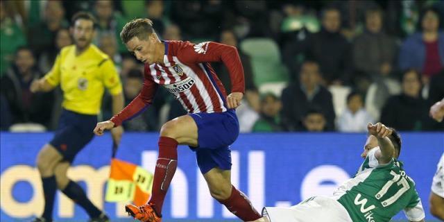 Torres, Gámez y Giménez, titulares en el Atlético
