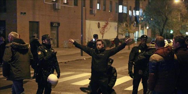 Un amplio cordón de seguridad rodea el Calderón para el Atlético-Galatasaray