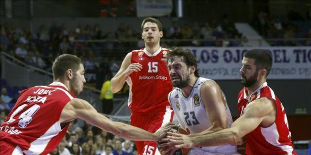 Un Real Madrid contra las cuerdas busca el triunfo en su visita a Belgrado