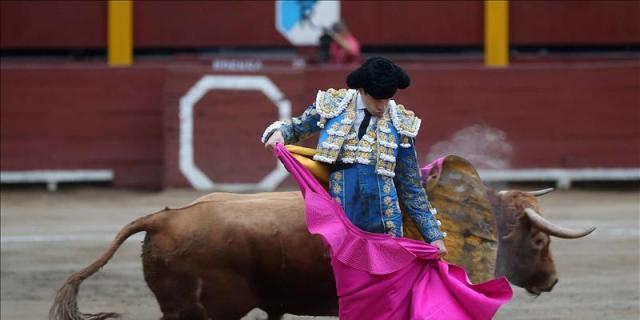 Castella y López Simón comparten la "Oreja de Oro", de Radio Nacional, 2015