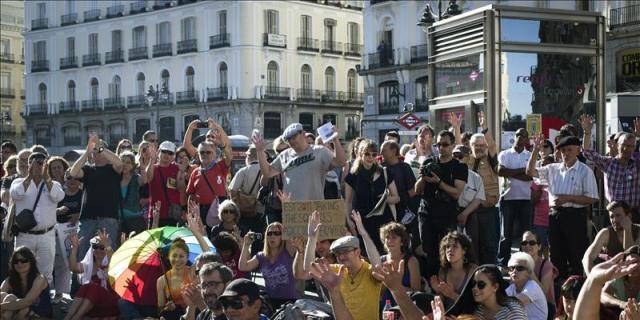 Carmena pondrá una placa en homenaje al 15M en la Puerta del Sol