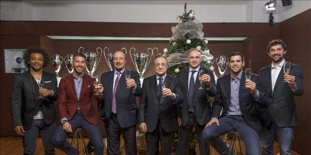 Florentino, Benítez y los capitanes brindan por la "unidad" y la "ilusión"